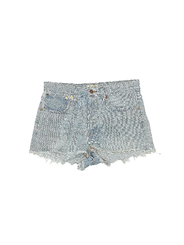 Low-Rise Denim Shorts in Light Wash